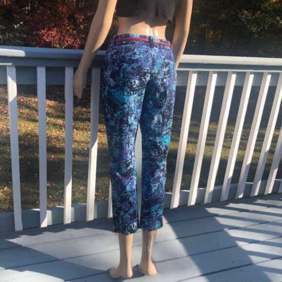 MOSSIMO Stretch Extensible Blue Burst Colors Crop Pants Size 12 - Picture 4 of 8